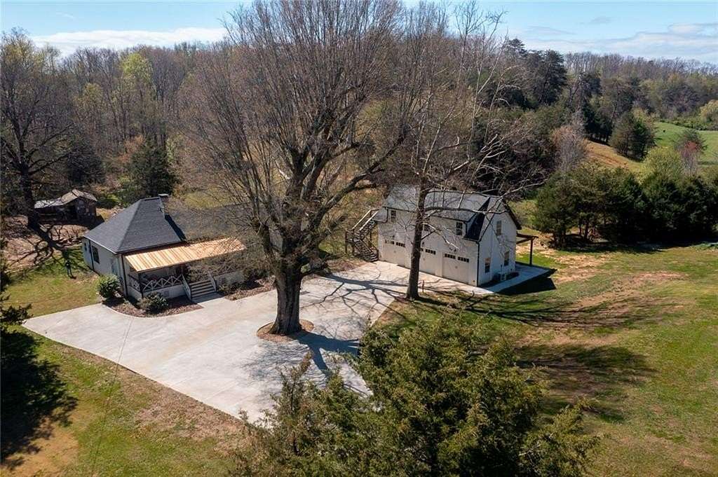 10.8 Acres of Land with Home for Sale in Rydal, Georgia