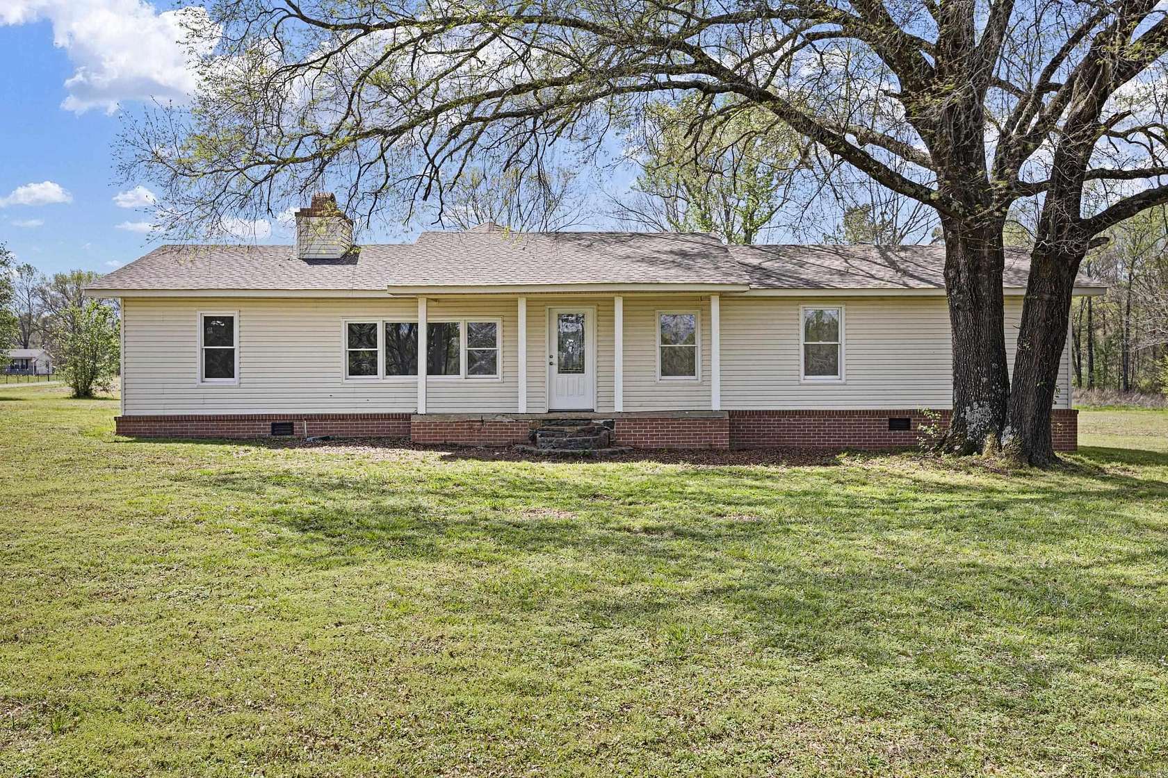 8.17 Acres of Land with Home for Sale in Morrilton, Arkansas