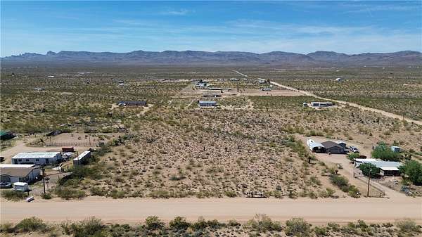 2.2 Acres of Residential Land for Sale in Golden Valley, Arizona