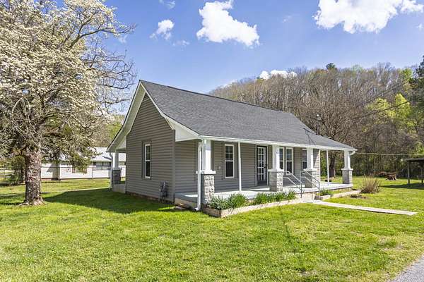 24 Acres of Land with Home for Sale in Bakewell, Tennessee