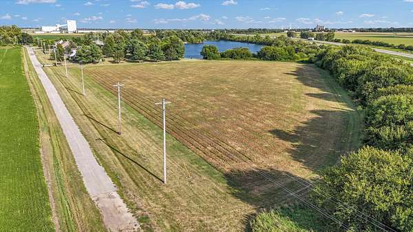 2.26 Acres of Residential Land for Sale in Farmer City, Illinois