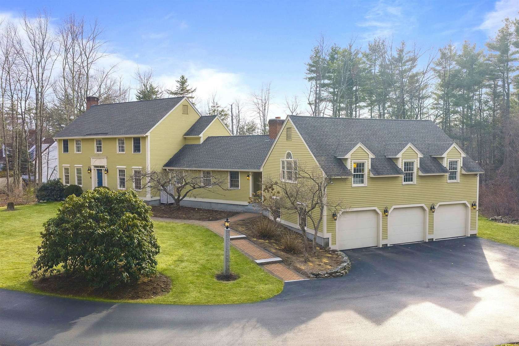 2 Acres of Land with Home for Sale in Amherst, New Hampshire