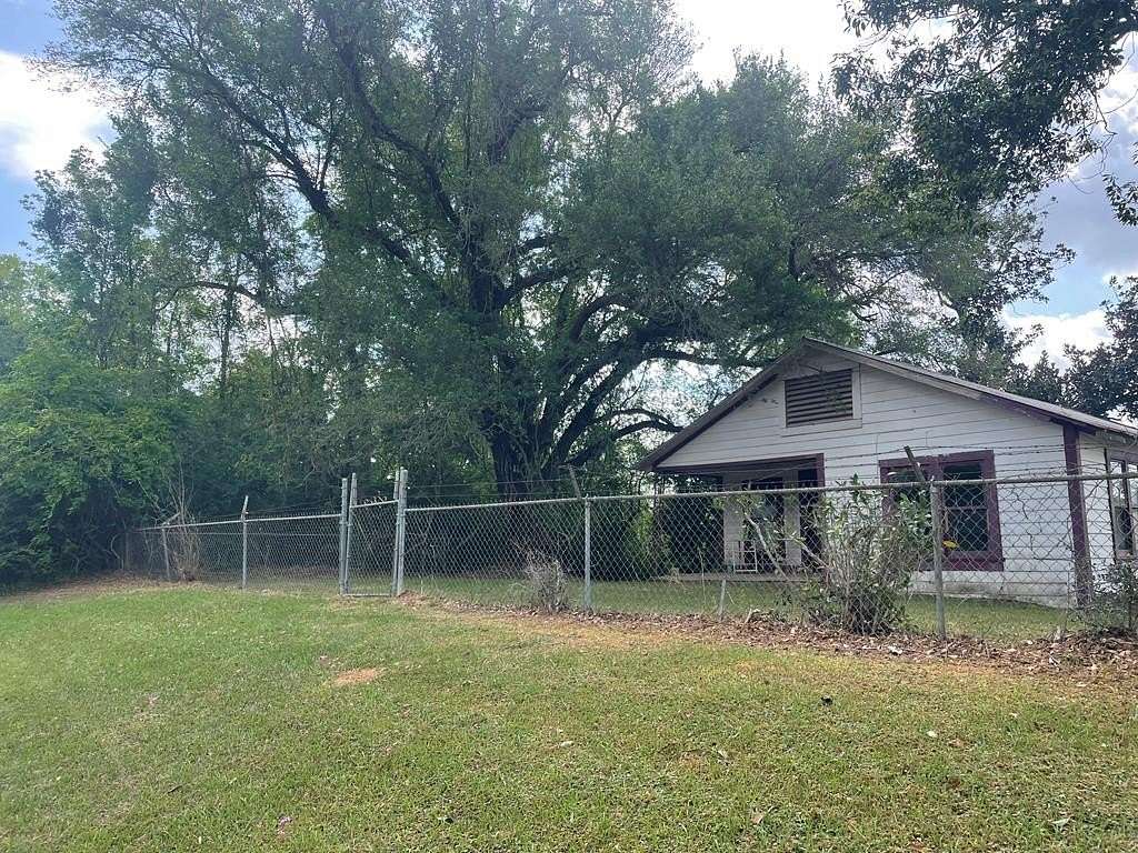 2 Acres of Land with Home for Sale in Jasper, Texas