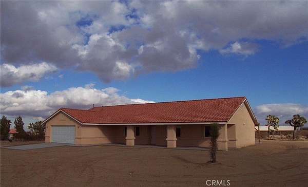 2.2 Acres of Land with Home for Lease in Phelan, California