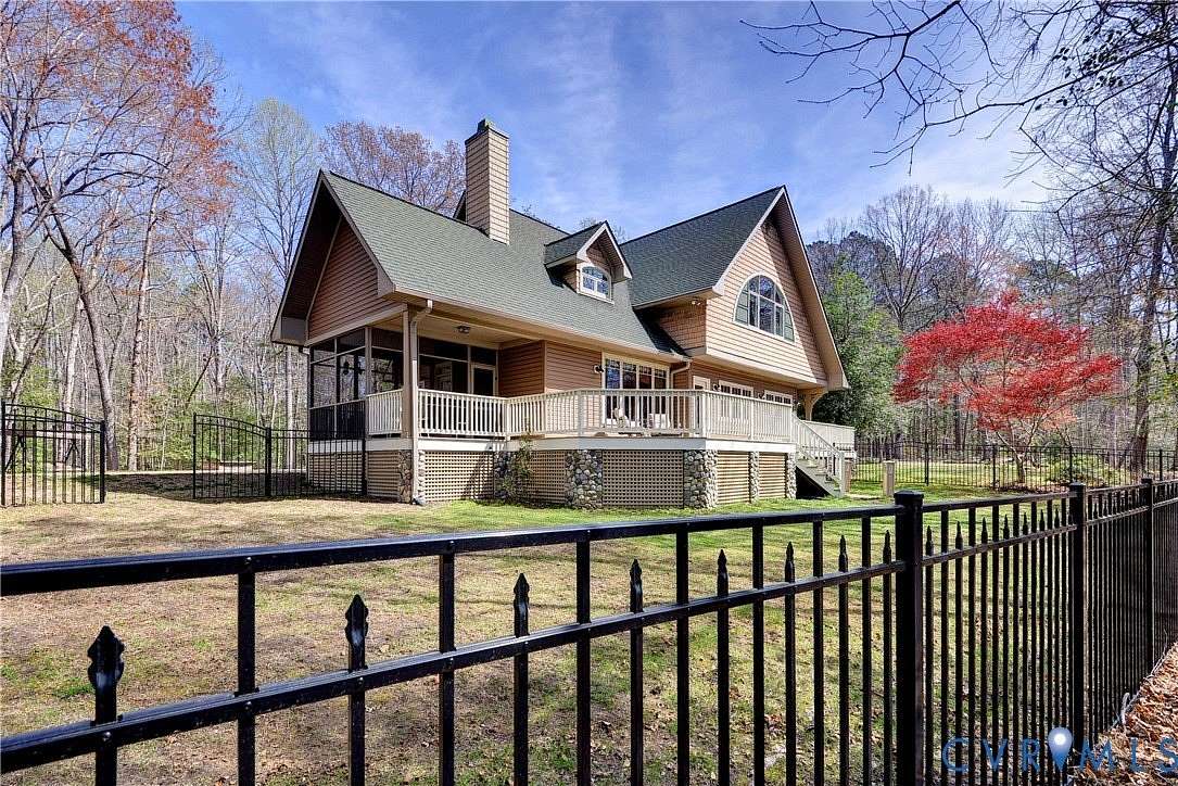 6 Acres of Land with Home for Sale in Toano, Virginia