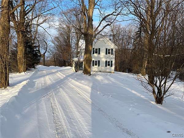 16.9 Acres of Land with Home for Lease in Sauquoit, New York