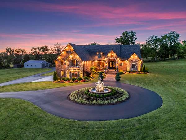 5 Acres of Land with Home for Sale in Lebanon, Tennessee