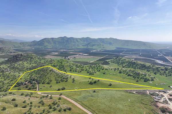 43.6 Acres of Land with Home for Sale in Orosi, California