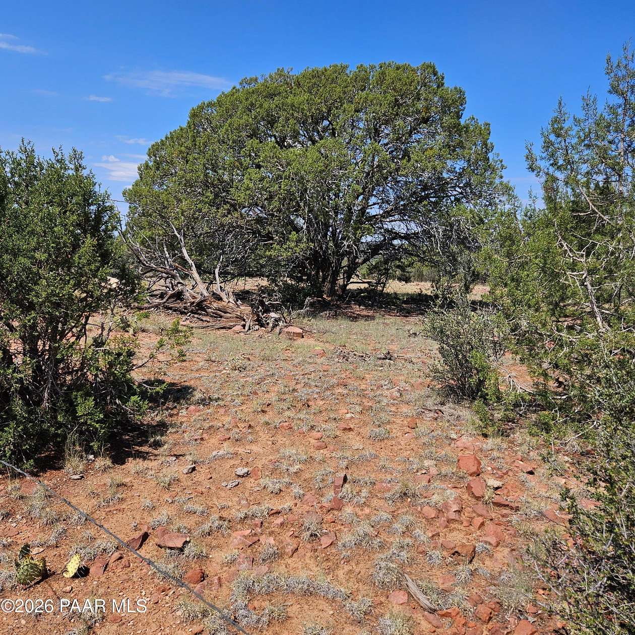 1.14 Acres of Land for Sale in Seligman, Arizona