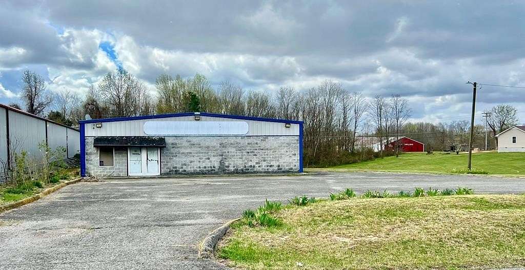 1.5 Acres of Improved Mixed-Use Land for Sale in Jamestown, Tennessee