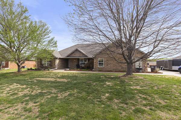 12 Acres of Land with Home for Sale in Grove, Oklahoma