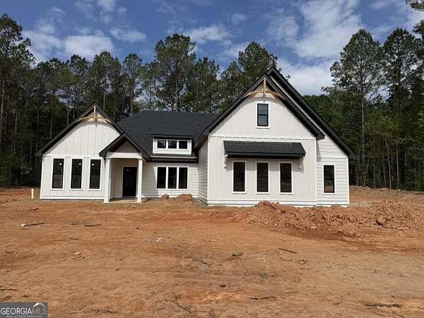 3 Acres of Land with Home for Sale in Concord, Georgia
