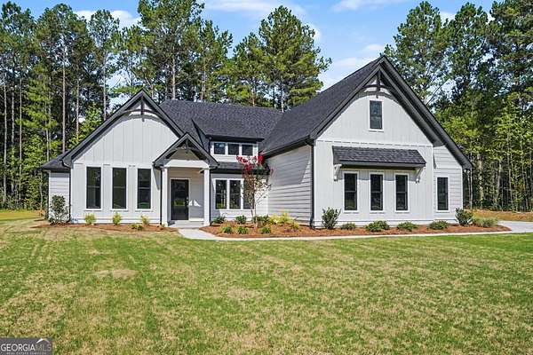 3 Acres of Land with Home for Sale in Concord, Georgia