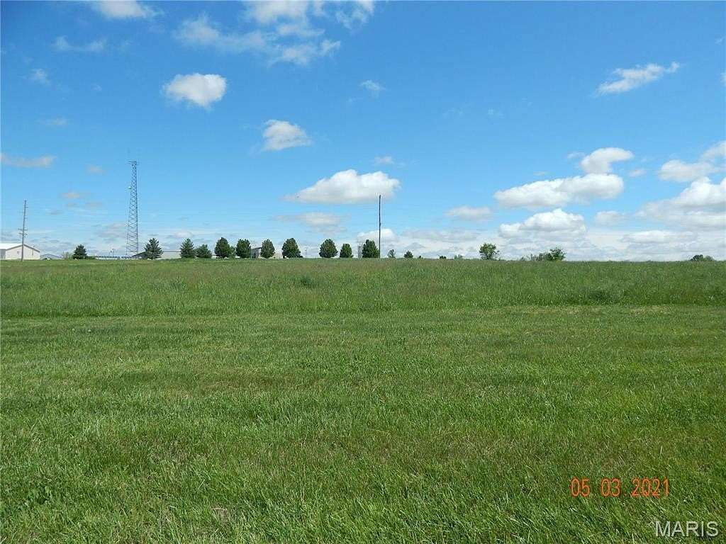 1.38 Acres of Residential Land for Sale in Waterloo, Illinois