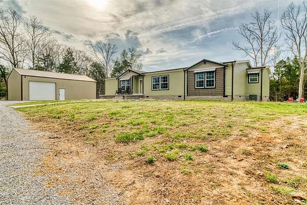 16 Acres of Land with Home for Sale in Lewisburg, Kentucky