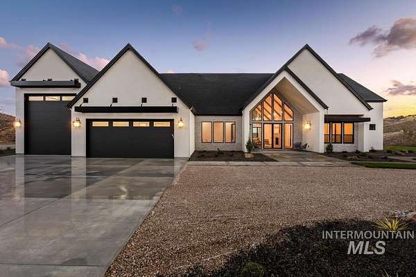 10 Acres of Land with Home for Sale in Eagle, Idaho