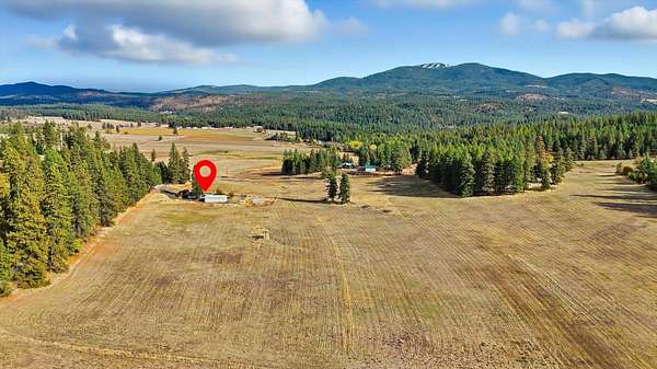 35.5 Acres of Land with Home for Sale in Chattaroy, Washington
