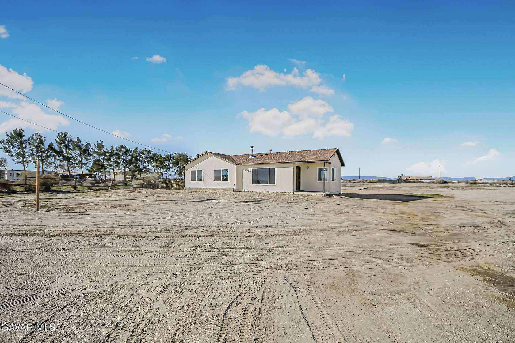 2.52 Acres of Land with Home for Sale in Lancaster, California