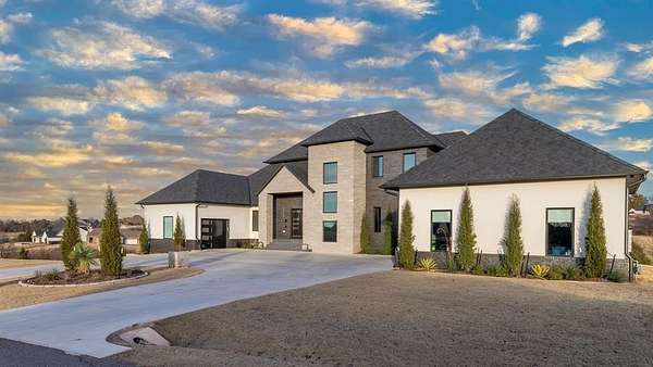 2 Acres of Land with Home for Sale in Norman, Oklahoma