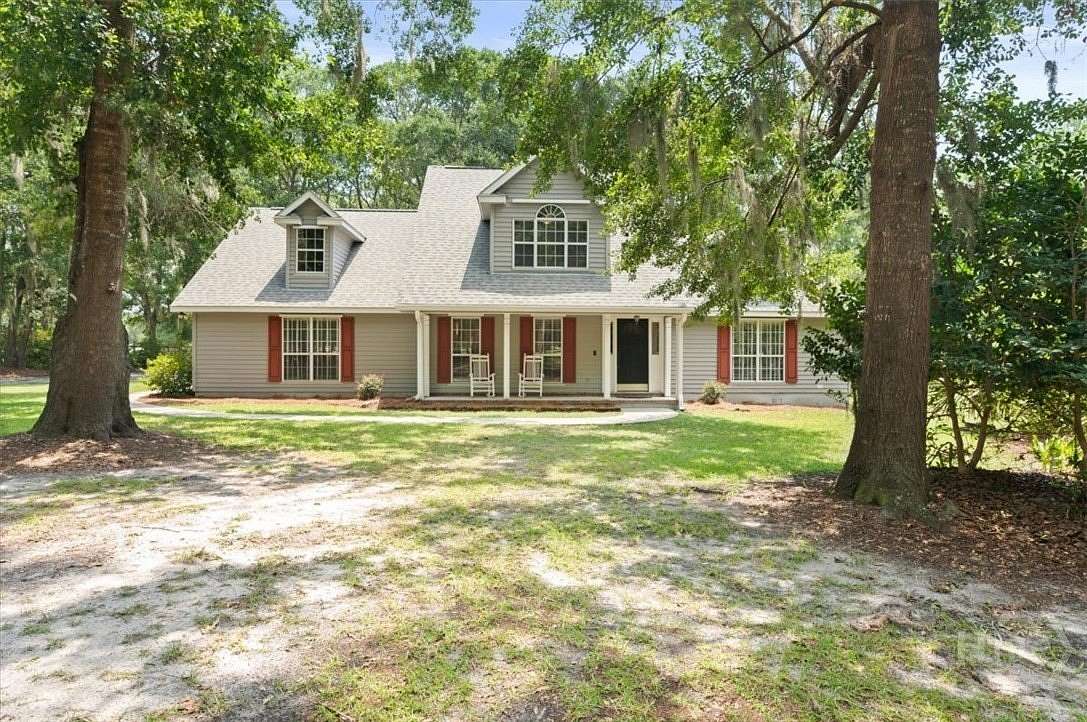 5 Acres of Land with Home for Sale in Richmond Hill, Georgia
