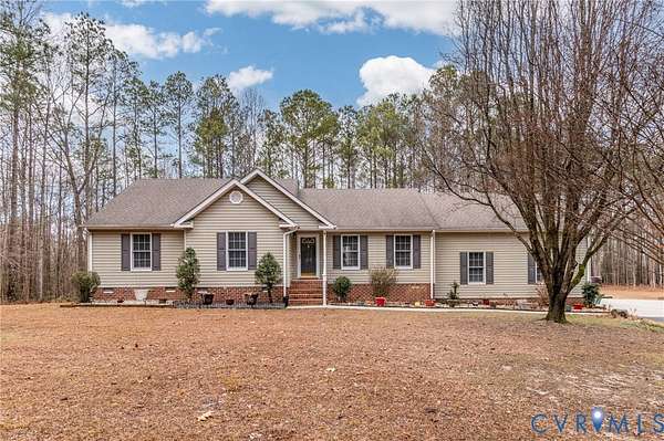 3.76 Acres of Land with Home for Sale in Petersburg, Virginia