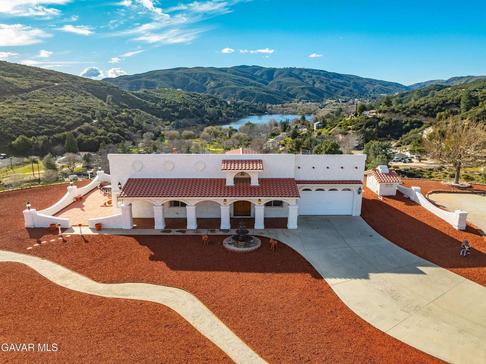 6.69 Acres of Land with Home for Sale in Lake Hughes, California