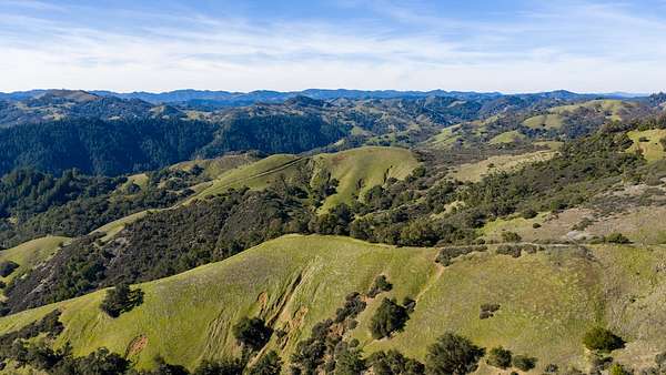 1,900 Acres of Land with Home for Sale in Cloverdale, California