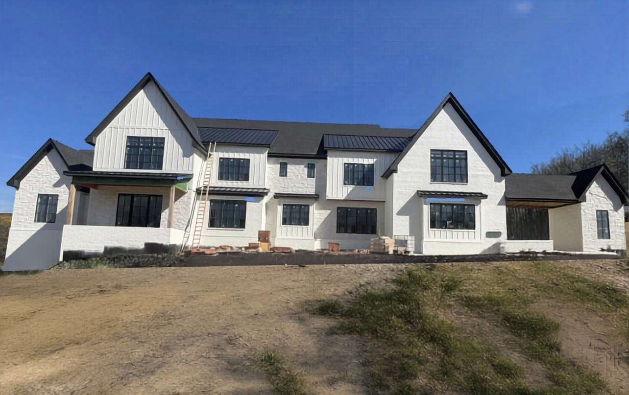3.3 Acres of Land with Home for Sale in Thompson's Station, Tennessee