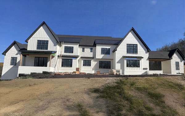 3.3 Acres of Land with Home for Sale in Thompson's Station, Tennessee