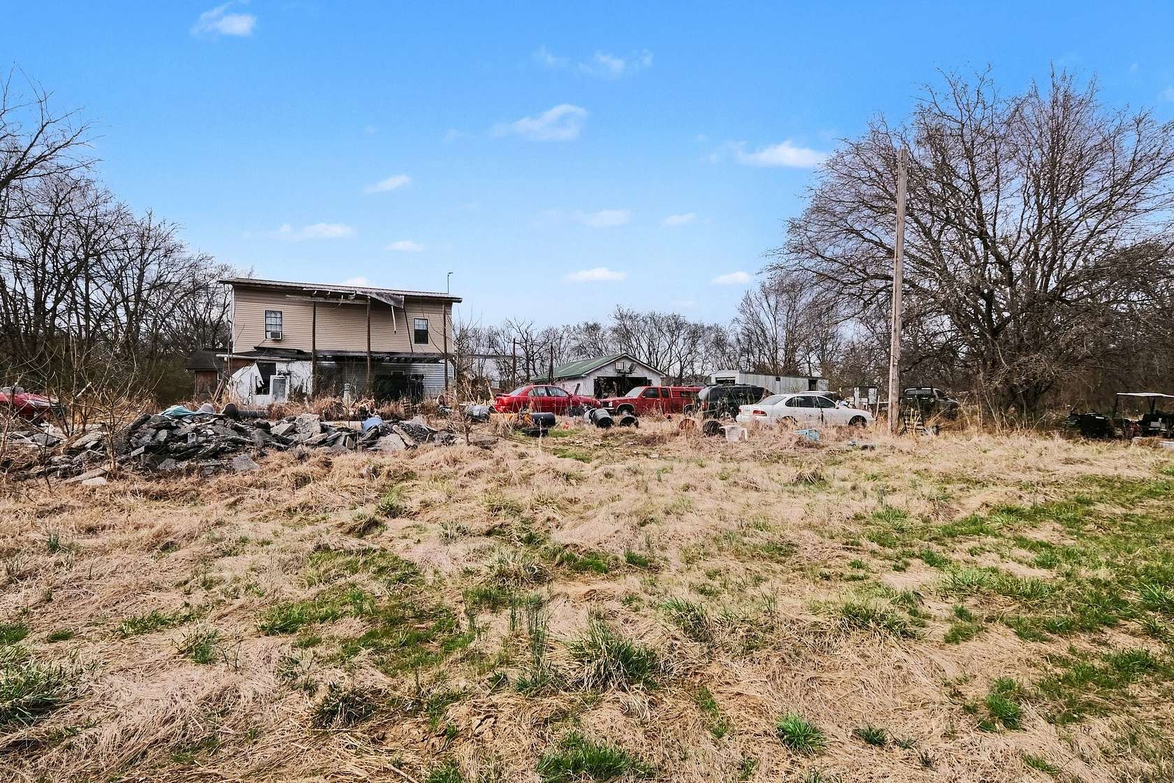 5.12 Acres of Land with Home for Sale in Watertown, Tennessee