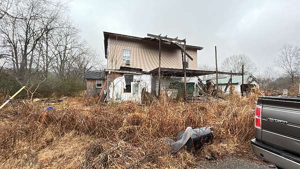 5.12 Acres of Land with Home for Sale in Watertown, Tennessee