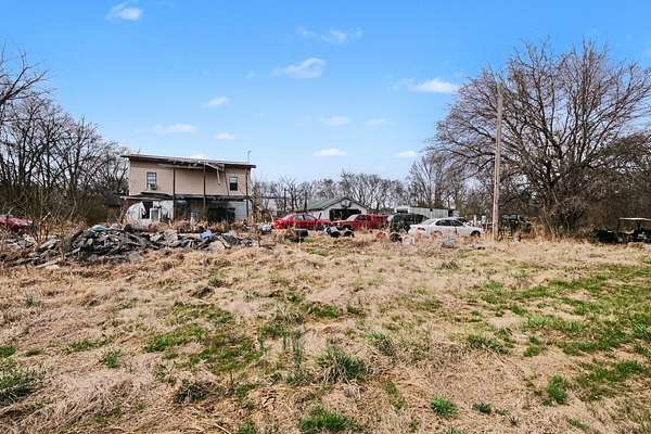 5.12 Acres of Land with Home for Sale in Watertown, Tennessee