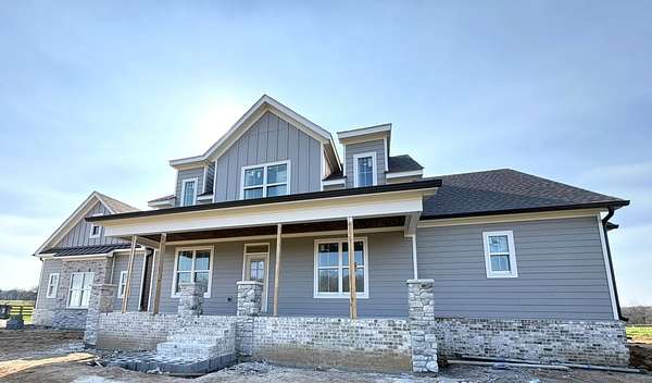 6.85 Acres of Land with Home for Sale in Spring Hill, Tennessee