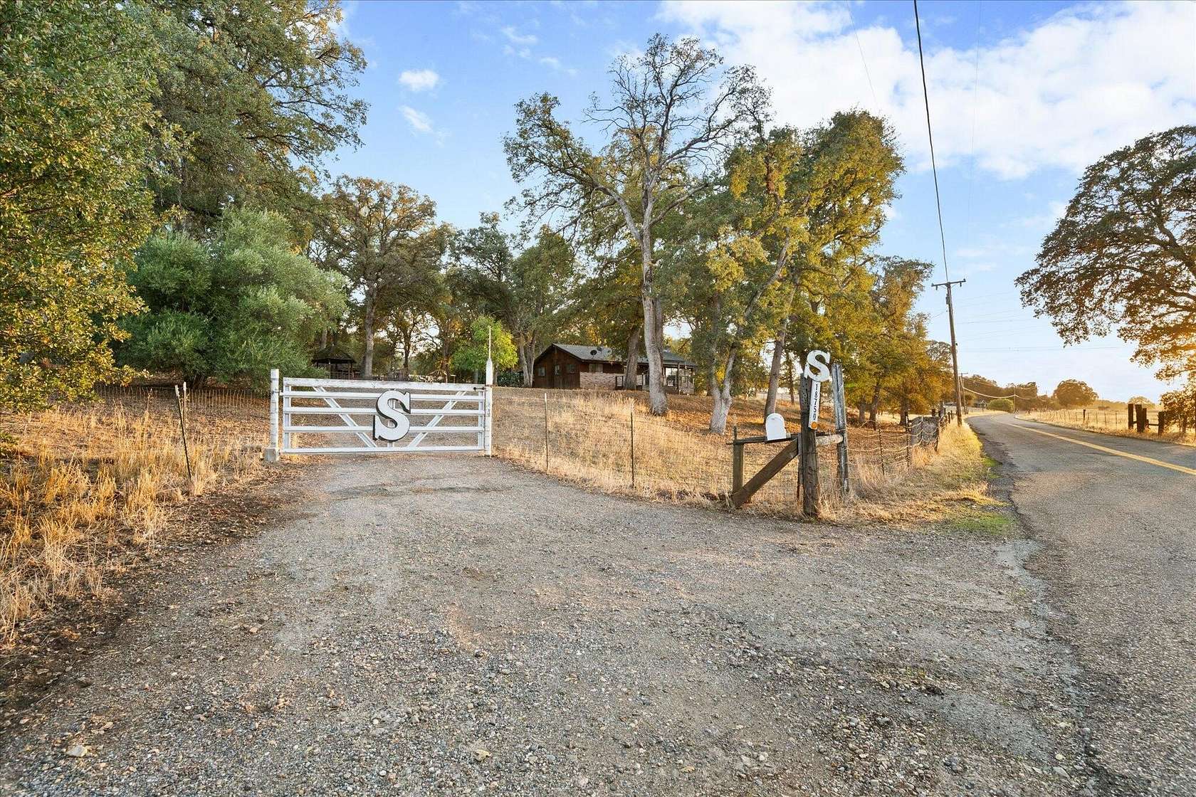 14 Acres of Land with Home for Sale in Cottonwood, California