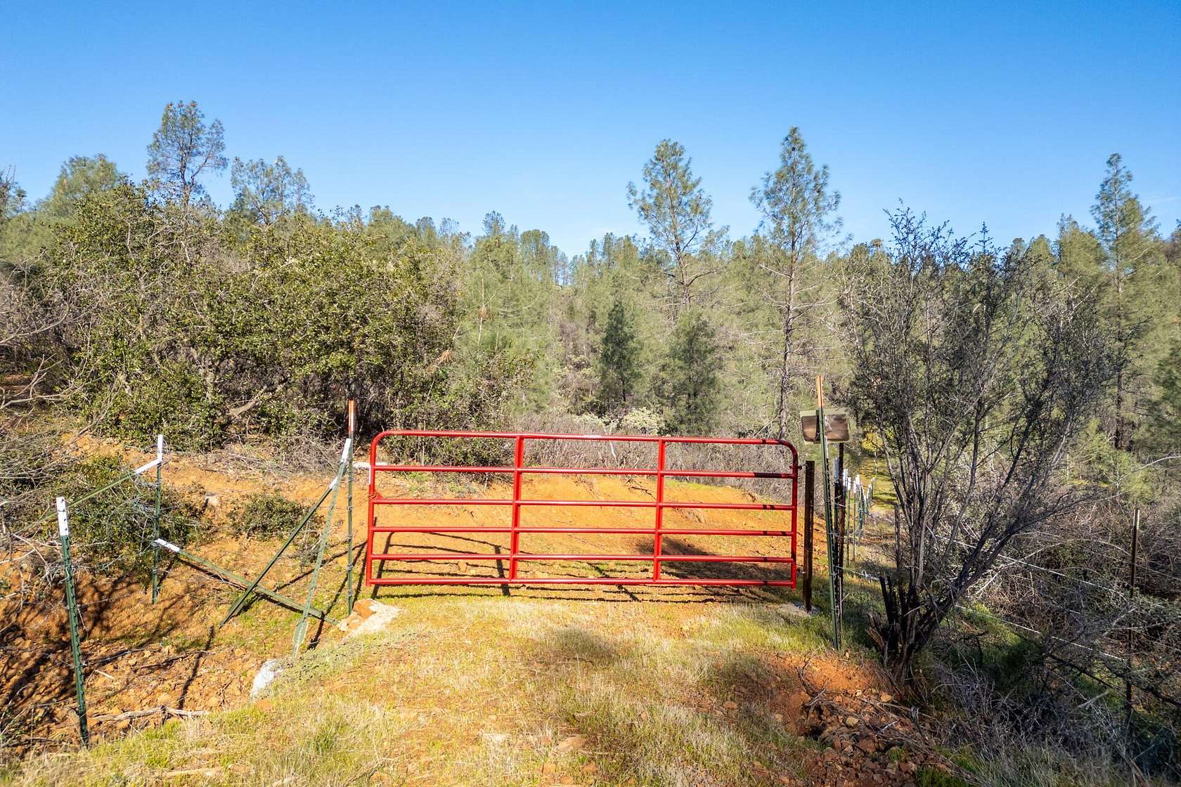 16.6 Acres of Land for Sale in Bella Vista, California