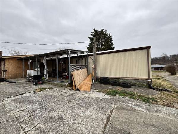 1.53 Acres of Land with Home for Sale in Bristol, Virginia