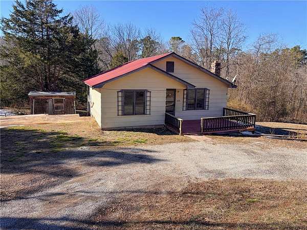 1.5 Acres of Land with Home for Sale in Mammoth Spring, Arkansas