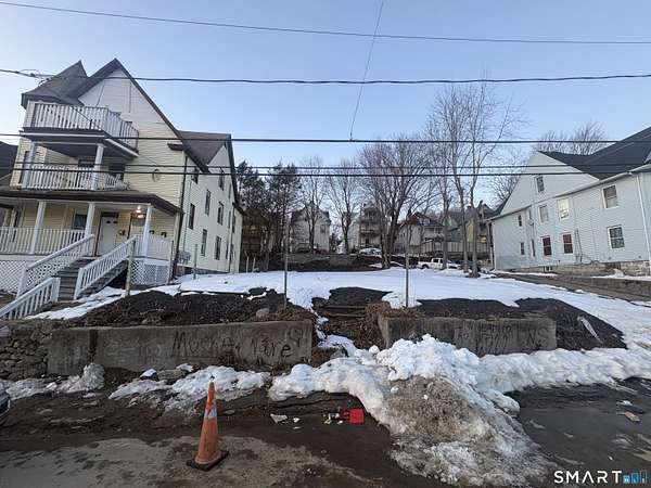 0.1 Acres of Residential Land for Sale in Waterbury, Connecticut