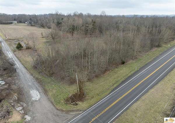 41.9 Acres of Land for Sale in Beaumont, Kentucky