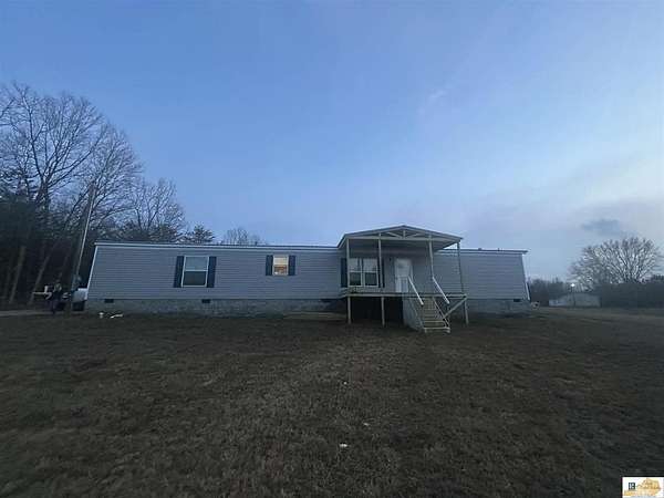 2.1 Acres of Land with Home for Sale in Bonnieville, Kentucky