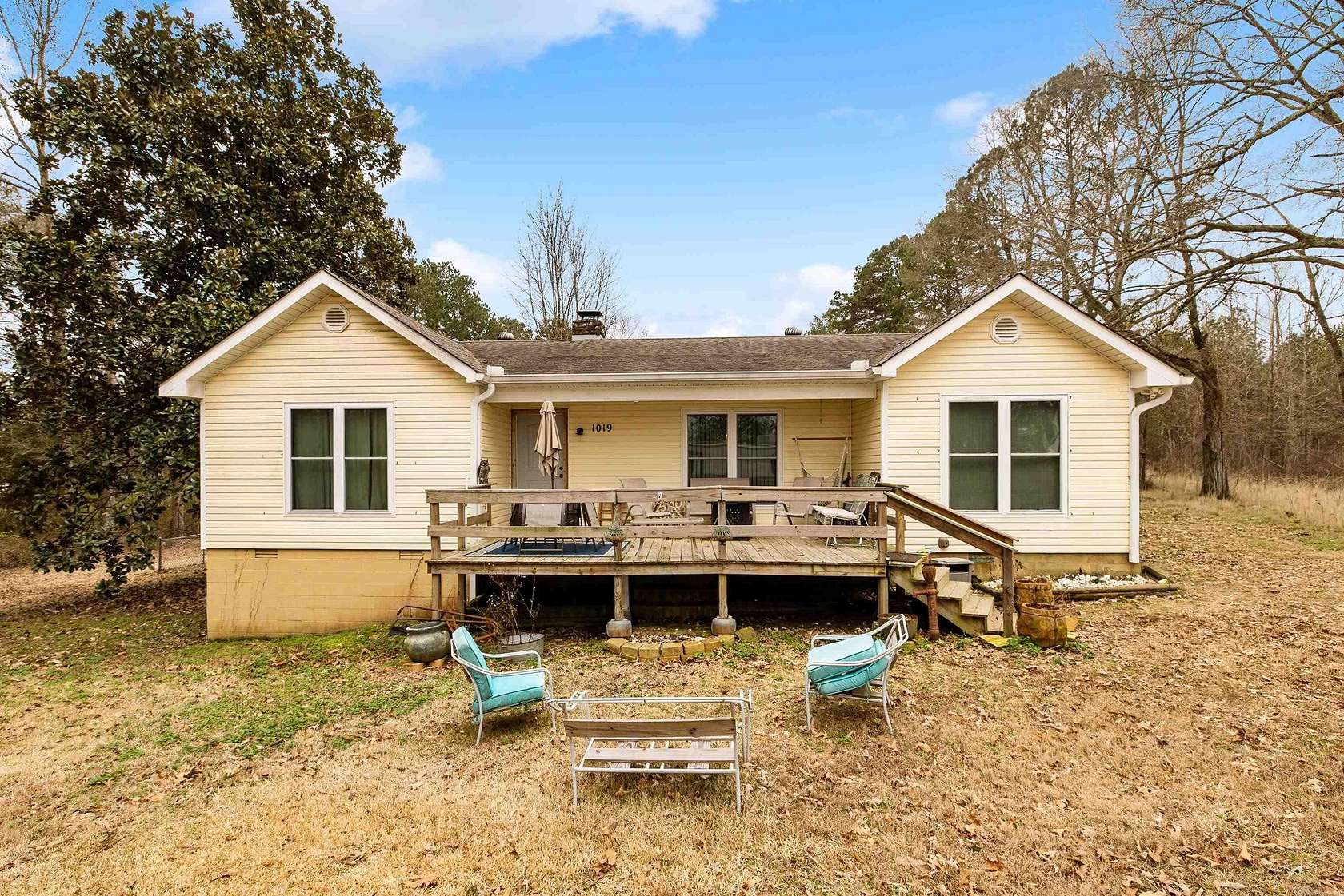 1.5 Acres of Land with Home for Sale in Traskwood, Arkansas