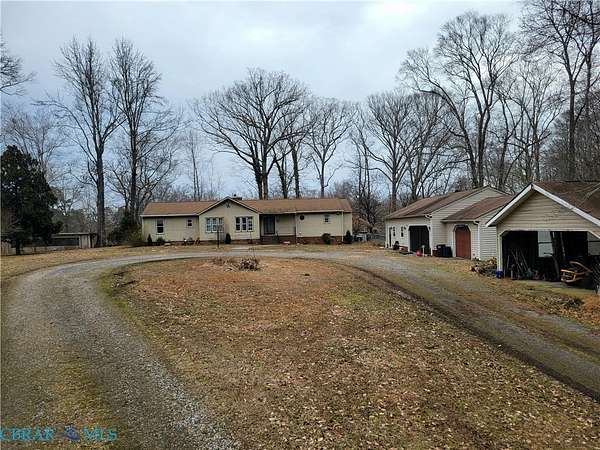 4.9 Acres of Land with Home for Sale in Mechanicsville, Virginia