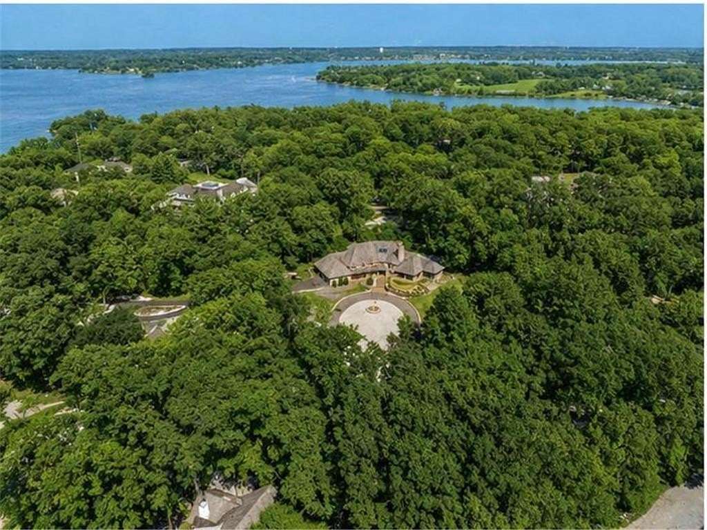 2.28 Acres of Land with Home for Sale in Deephaven, Minnesota
