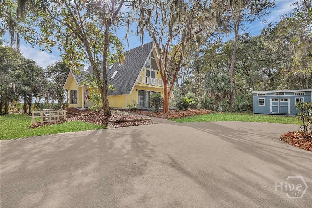 1.62 Acres of Land with Home for Sale in Savannah, Georgia