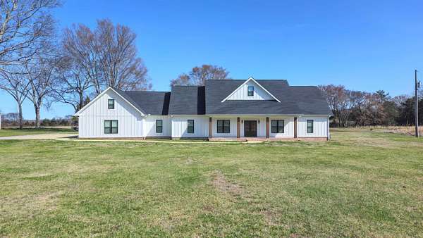 8 Acres of Land with Home for Sale in Moulton, Alabama