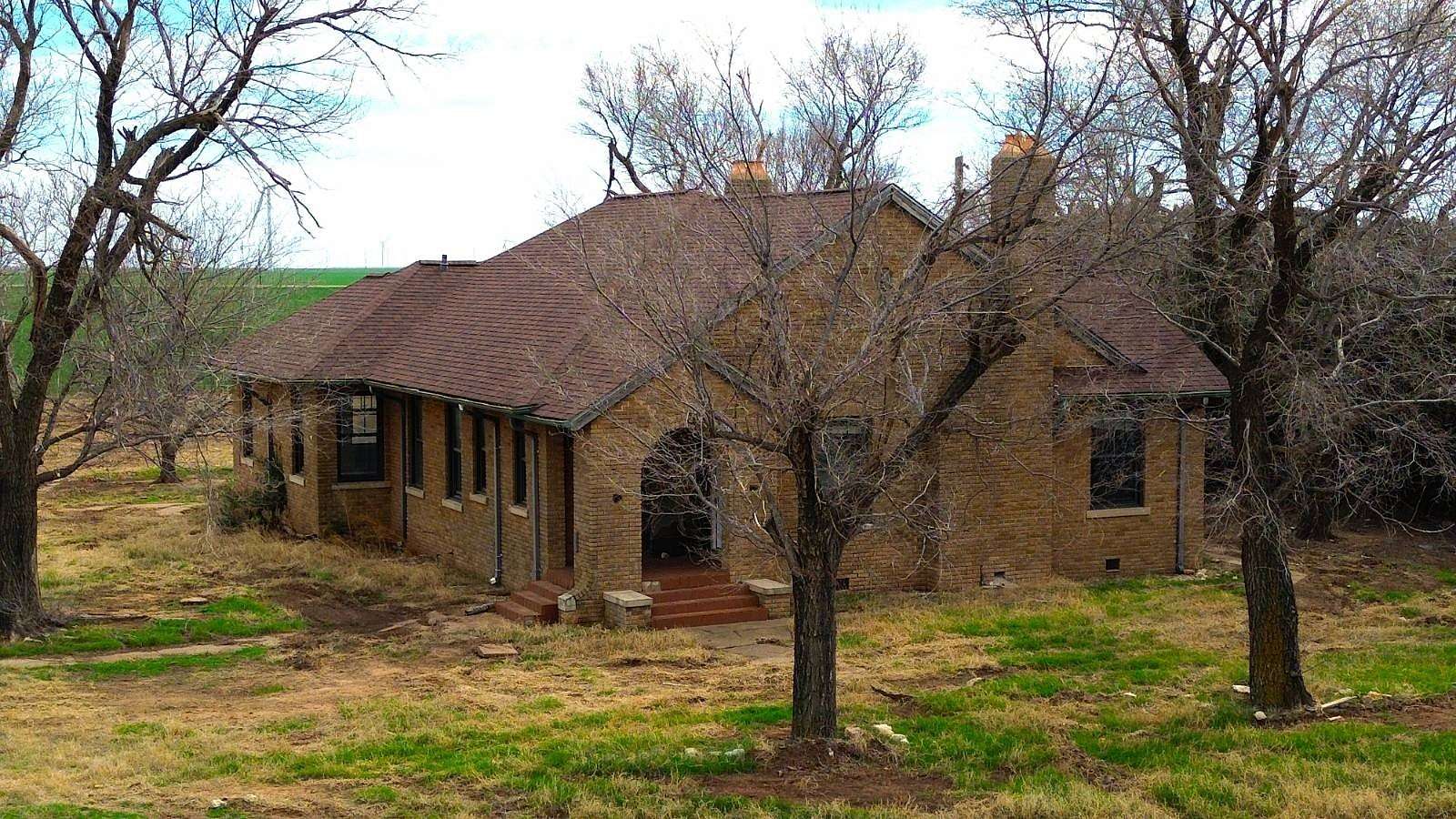 1.65 Acres of Land with Home for Sale in Vernon, Texas