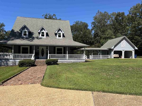 2.43 Acres of Land with Home for Sale in Camden, Arkansas