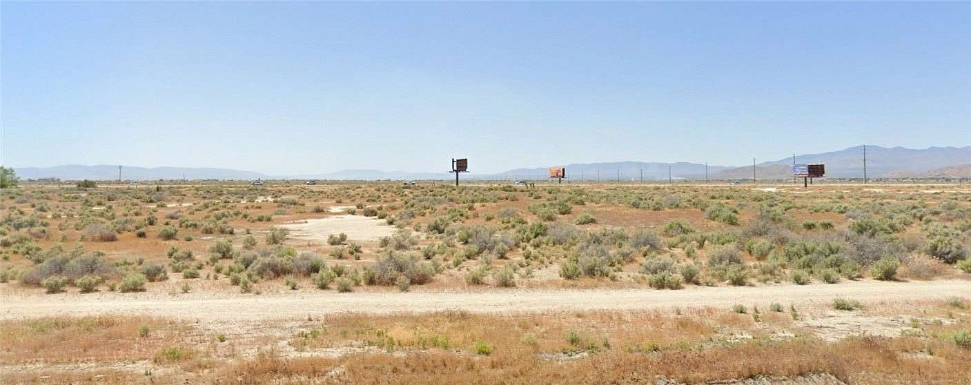 28.2 Acres of Mixed-Use Land for Sale in Rosamond, California
