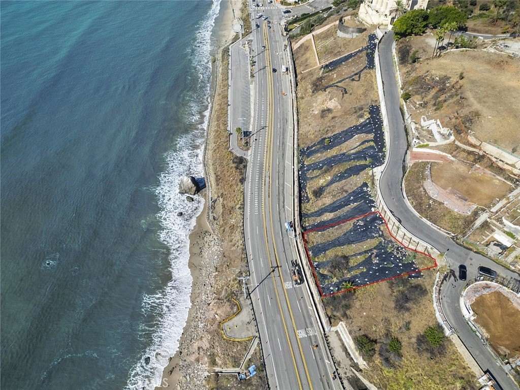0.14 Acres of Land for Sale in Pacific Palisades, California