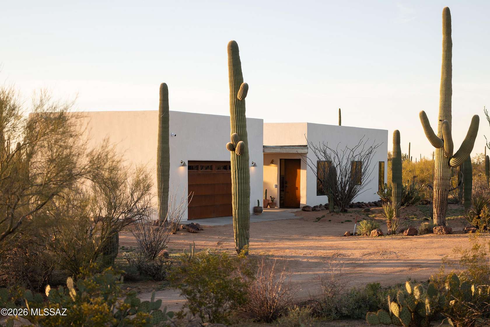 8 Acres of Land with Home for Sale in Tucson, Arizona